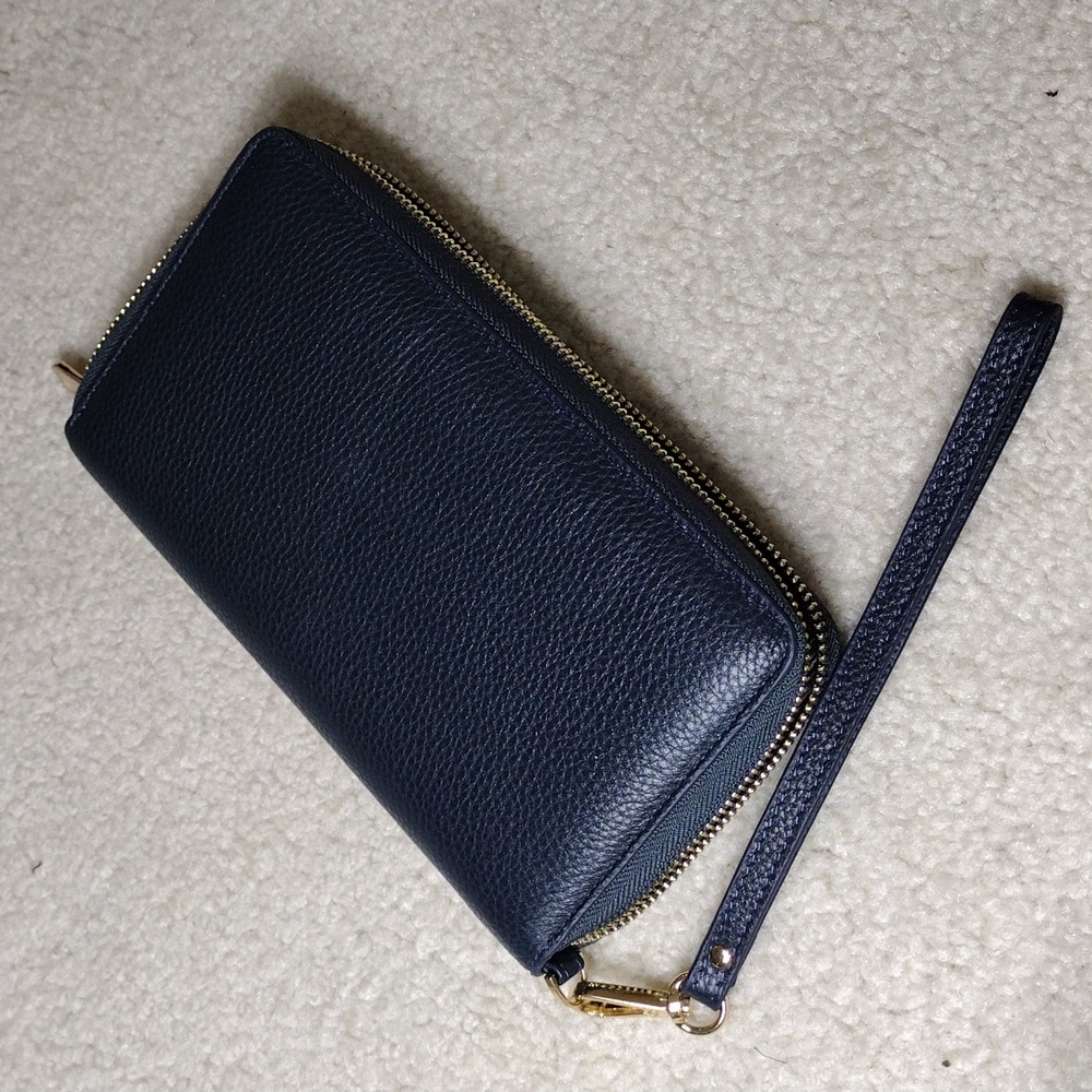 Chelmon blue leather wristlet with lots of card pockets. Mint condition